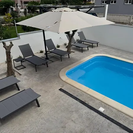 Apartman Kuca Za Odmor Lucic - - Zadar *