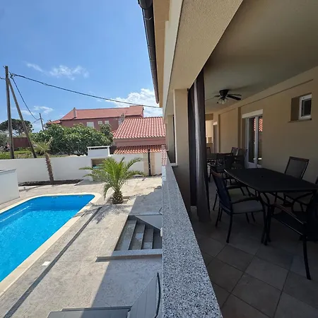 Kuca Za Odmor Lucic - - Zadar Apartman Privlaka