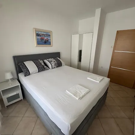 Apartman Kuca Za Odmor Lucic - - Zadar